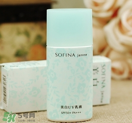 蘇菲娜藍(lán)蕾絲和藍(lán)小花哪個(gè)好？蘇菲娜藍(lán)蕾絲和藍(lán)小花對(duì)比