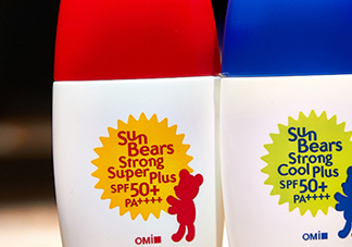 近江兄弟防曬霜紅色藍色哪個好？近江兄弟小熊防曬霜紅色藍色對比