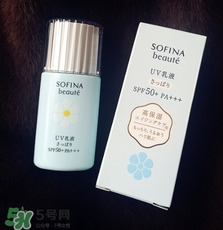 蘇菲娜藍(lán)小花和白小花哪個(gè)好？sofina蘇菲娜藍(lán)小花和白小花對(duì)比