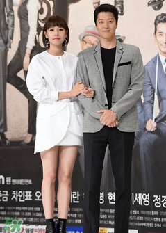 李東健趙胤熙結(jié)婚消息公開(kāi) 宣布女方趙胤熙已有身孕 李東健趙胤熙結(jié)婚消息公開(kāi) 宣布女方趙胤熙已有身孕