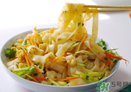 涼皮是什么做的？涼皮是怎么做的