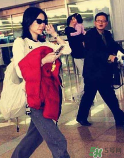 王菲14歲唱歌視頻曝光 天后小時候也萌萌噠 王菲14歲唱歌視頻曝光 天后小時候也萌萌噠