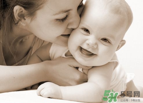 懷孕夢見蛇是什么意思？懷孕夢到蛇預(yù)示著什么