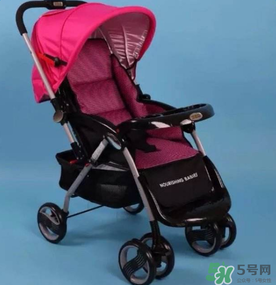 嬰兒車三輪好還是四輪好？嬰兒車三輪和四輪的區(qū)別