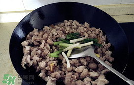 別人家的室友！成都女孩為室友帶了一盆冷吃兔