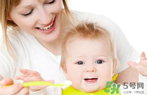 蒜薹回奶嗎？哺乳期吃蒜薹回奶嗎