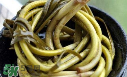 怎樣腌蒜苔容易儲(chǔ)存？怎樣腌蒜苔放的時(shí)間長