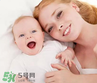 產(chǎn)后皮膚干燥起皮又很癢是怎么回事？生完小孩后皮膚特干怎么辦？