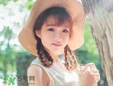 月經(jīng)期間長(zhǎng)痘痘正常嗎?月經(jīng)期間長(zhǎng)痘痘是什么原因?