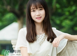 月經(jīng)期間長(zhǎng)痘痘正常嗎?月經(jīng)期間長(zhǎng)痘痘是什么原因?