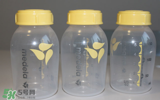 儲(chǔ)奶瓶玻璃還還是塑料好？?jī)?chǔ)奶瓶什么材料比較好？