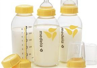 儲奶瓶好還是儲奶袋好？儲奶瓶和儲奶袋哪個(gè)好？