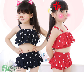 兒童泳衣連體好還是分體好？?jī)和疽履膫€(gè)款式好？