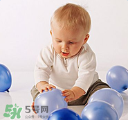 一歲寶寶玩什么游戲好？一歲寶寶適合玩什么游戲？