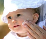 寶寶防曬霜怎么洗？寶寶防曬霜需要卸妝嗎？