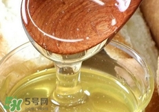 桑葚泡酒可以加蜂蜜嗎?桑葚泡酒加多少蜂蜜? 桑葚泡酒可以加蜂蜜嗎?桑葚泡酒加多少蜂蜜?