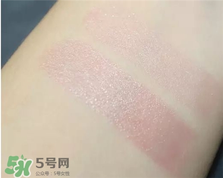 嬌蘭小黑裙007顯色嗎?嬌蘭小黑裙007試色 嬌蘭小黑裙007顯色嗎?嬌蘭小黑裙007試色