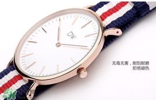 dw丹尼爾惠靈頓手表怎么調(diào)時(shí)間？dw手表怎么沒有日期