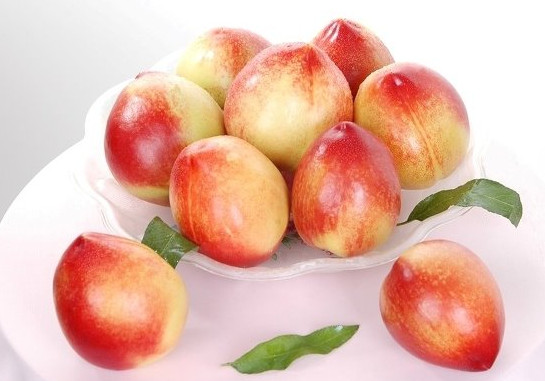 油桃不能和什么一起吃？油桃不能和什么水果一起吃