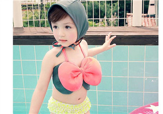 兒童泳衣連體好還是分體好？兒童泳衣哪個款式好？