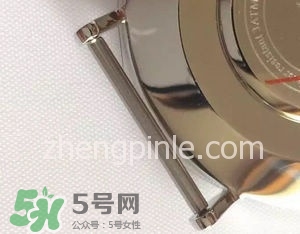 dw丹尼爾惠靈頓手表怎么調(diào)時(shí)間？dw手表怎么沒有日期