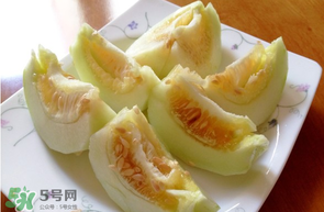 甜瓜能和酸奶一起吃嗎？吃完甜瓜可以喝酸奶嗎？