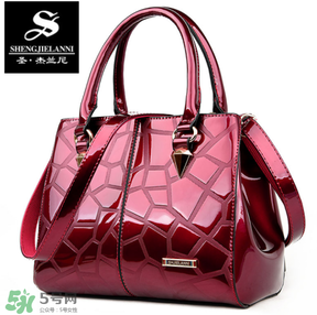 母親節(jié)可以送包包嗎？2017年母親節(jié)送什么包包好？