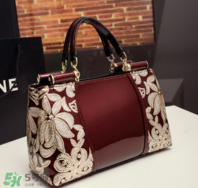 母親節(jié)可以送包包嗎？2017年母親節(jié)送什么包包好？