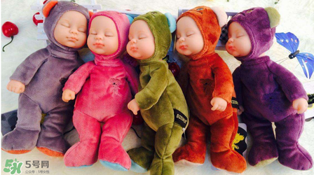 餃子送米雅的娃娃是什么牌子？比伯娃娃怎么樣？