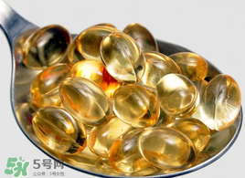 嬰兒吃魚肝油有什么好處？嬰兒吃魚肝油會(huì)拉肚子嗎？