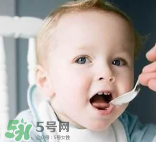 寶寶吃魚肝油什么時間吃最好？嬰兒吃魚肝油吃到什么時候？