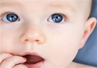 嬰兒吃魚肝油上火嗎？嬰兒吃魚肝油會不會引起上火？