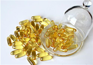 寶寶吃魚(yú)肝油什么時(shí)間吃最好？嬰兒吃魚(yú)肝油吃到什么時(shí)候？