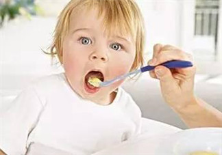 嬰兒吃魚肝油能打預(yù)防針嗎？嬰兒吃魚肝油影不影響打預(yù)防針？