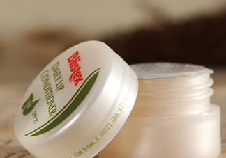 Blistex碧唇百蕾適小白罐怎么用？Blistex碧唇小白罐使用方法