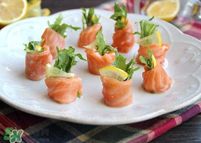 三文魚不能和什么一起吃？三文魚和什么相克？