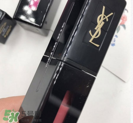 ysl黑管唇釉新舊版區(qū)別_ysl黑管唇釉新舊版包裝對(duì)比 ysl黑管唇釉新舊版區(qū)別_ysl黑管唇釉新舊版包裝對(duì)比