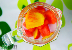 油桃和牛奶能一起吃嗎？喝完牛奶能吃油桃嗎？