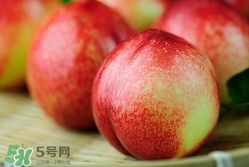 吃油桃需要削皮嗎？吃油桃剝皮吃還是不剝？