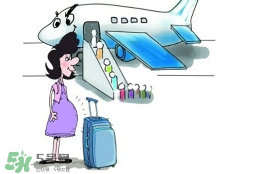 孕婦可以坐飛機嗎？孕婦坐飛機對胎兒有影響嗎？