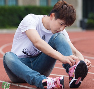 阿迪達(dá)斯一般什么時候打折？2017年阿迪達(dá)斯打折時間