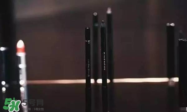 紀(jì)梵希紫黑色變色唇蜜怎么樣？紀(jì)梵希紫黑變色唇蜜多少錢