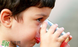 寶寶能喝碳酸飲料嗎？寶寶喝碳酸飲料有什么危害？