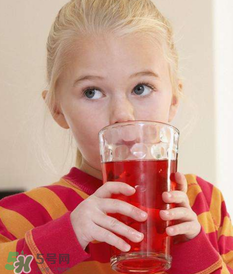 寶寶能喝碳酸飲料嗎？寶寶喝碳酸飲料有什么危害？