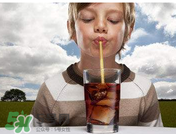 寶寶能喝碳酸飲料嗎？寶寶喝碳酸飲料有什么危害？