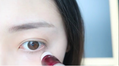 怎么畫眼妝不顯臟 畫眼妝不顯臟的方法 怎么畫眼妝不顯臟 畫眼妝不顯臟的方法