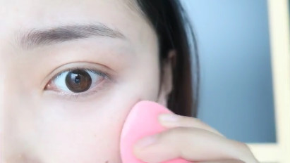 怎么畫眼妝不顯臟 畫眼妝不顯臟的方法 怎么畫眼妝不顯臟 畫眼妝不顯臟的方法