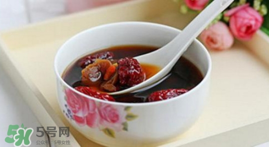 月經(jīng)期間喝紅糖水好嗎？女性月經(jīng)期喝紅糖水好嗎