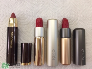 hourglass唇膏筆和kiko唇膏筆哪個好_試色對比圖 hourglass唇膏筆和kiko唇膏筆哪個好_試色對比圖