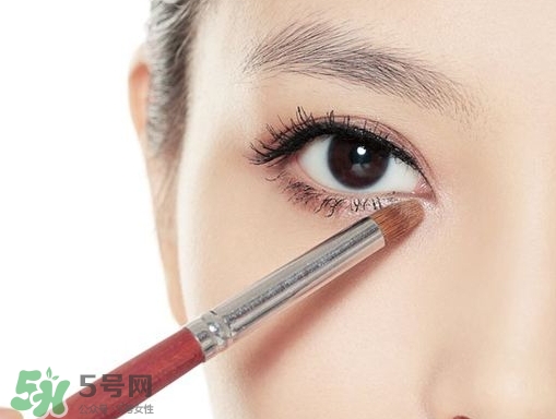 初學(xué)者怎么畫眼影?初學(xué)者如何畫眼影? 初學(xué)者怎么畫眼影?初學(xué)者如何畫眼影?